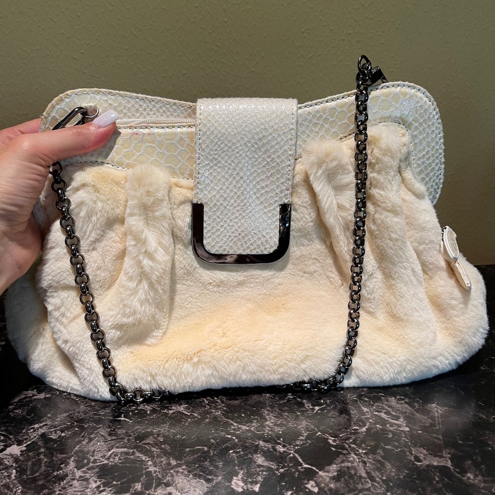 REAL FUR! Donna Salyers' Fabulous Furs Ivory